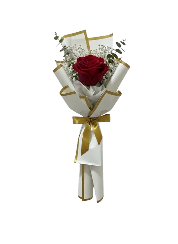 Ramo de una rosa con paniculata y follaje